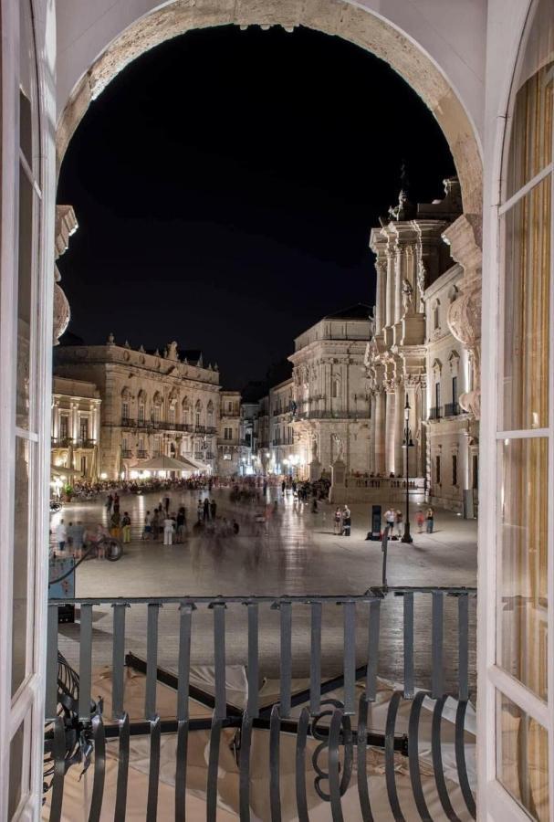 Апартаменти Ortigia Charme Piazza Duomo Syracuse Екстер'єр фото